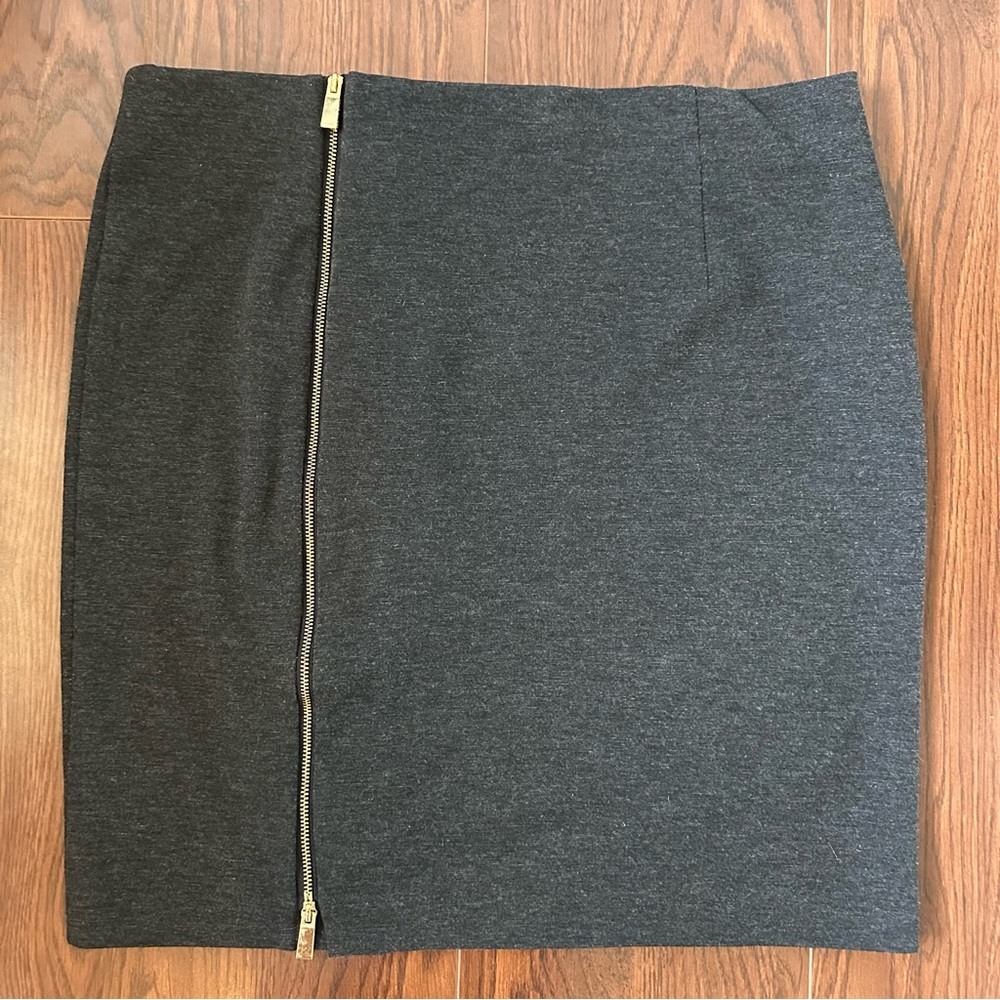 Vince Camuto Off Center Zipper Gray Skirt Size 6